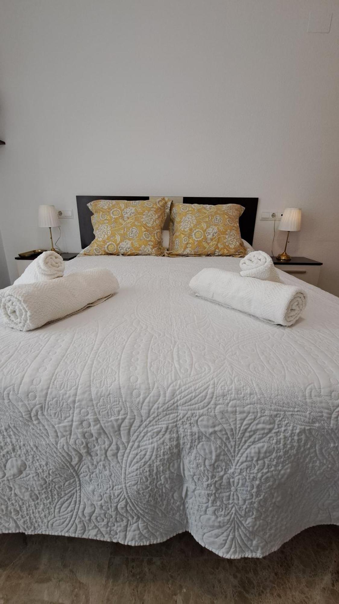 קורדובה Apartamentos Maria Cristina Con Parking Gratis מראה חיצוני תמונה