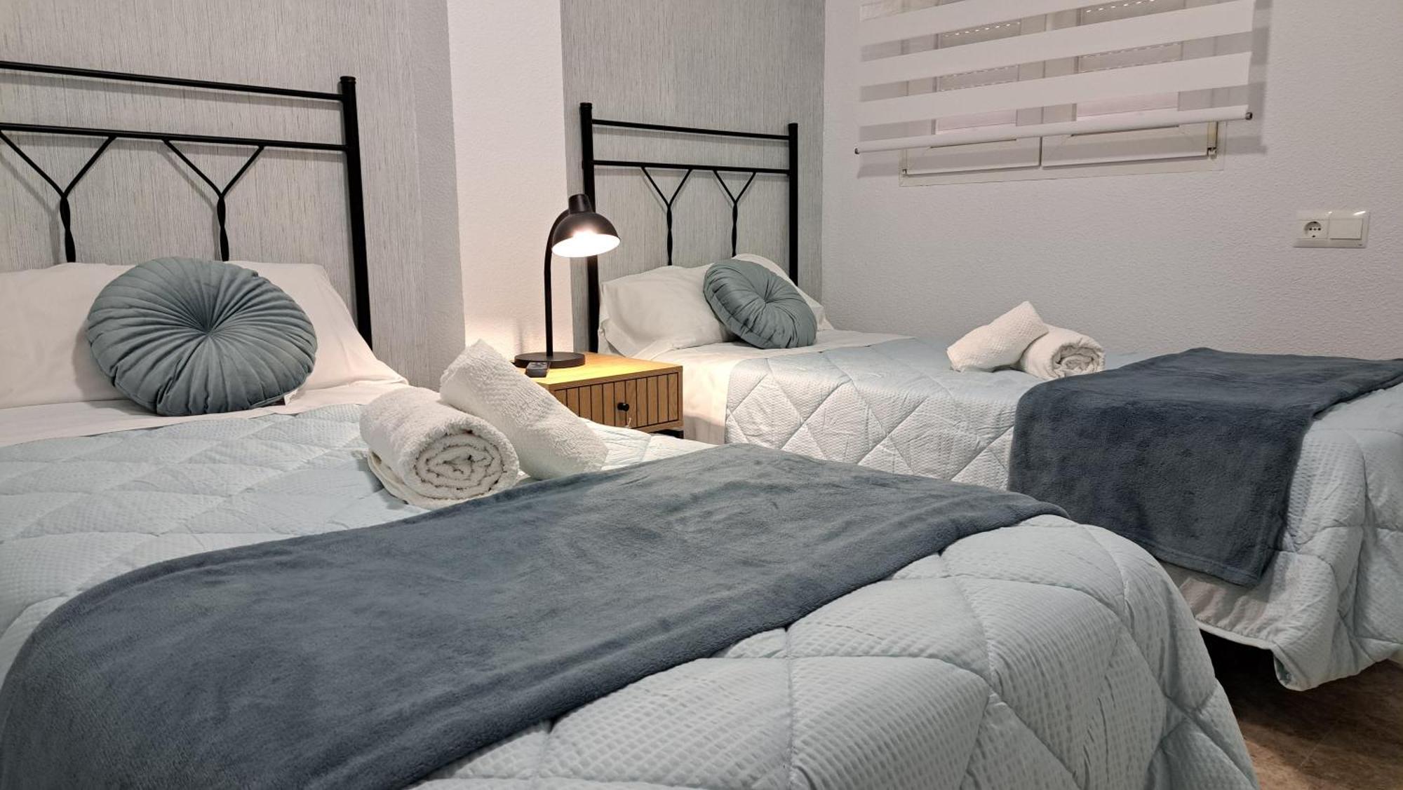 קורדובה Apartamentos Maria Cristina Con Parking Gratis חדר תמונה