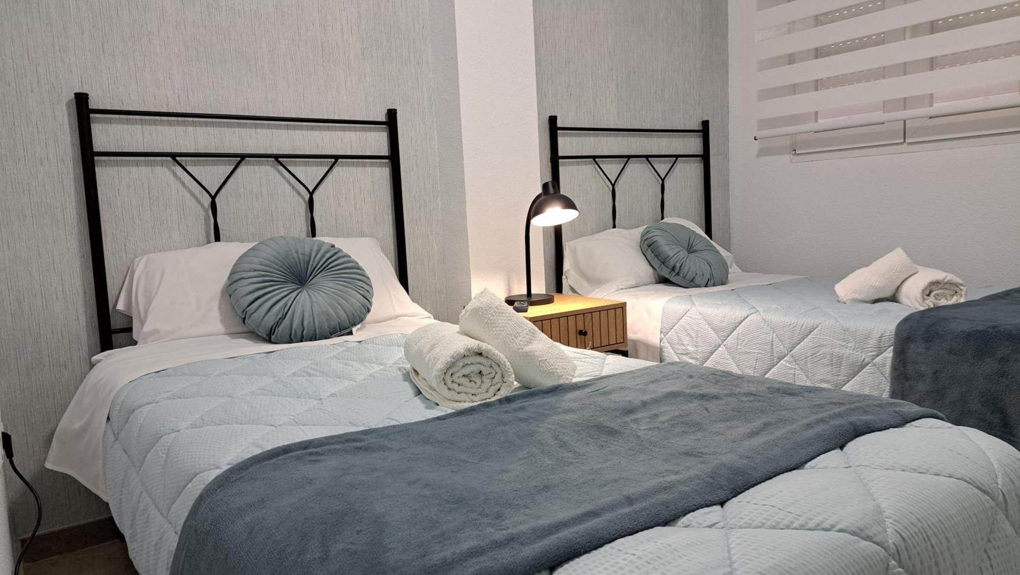 קורדובה Apartamentos Maria Cristina Con Parking Gratis חדר תמונה